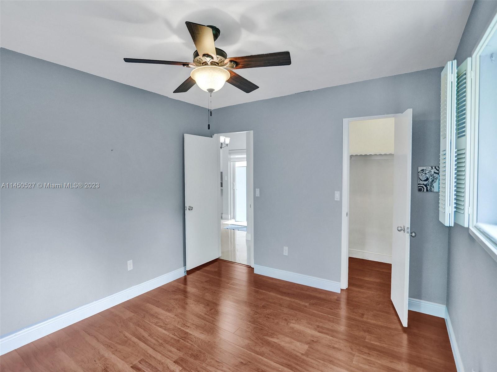 MIAMI LAKES SEC 4 - Residential