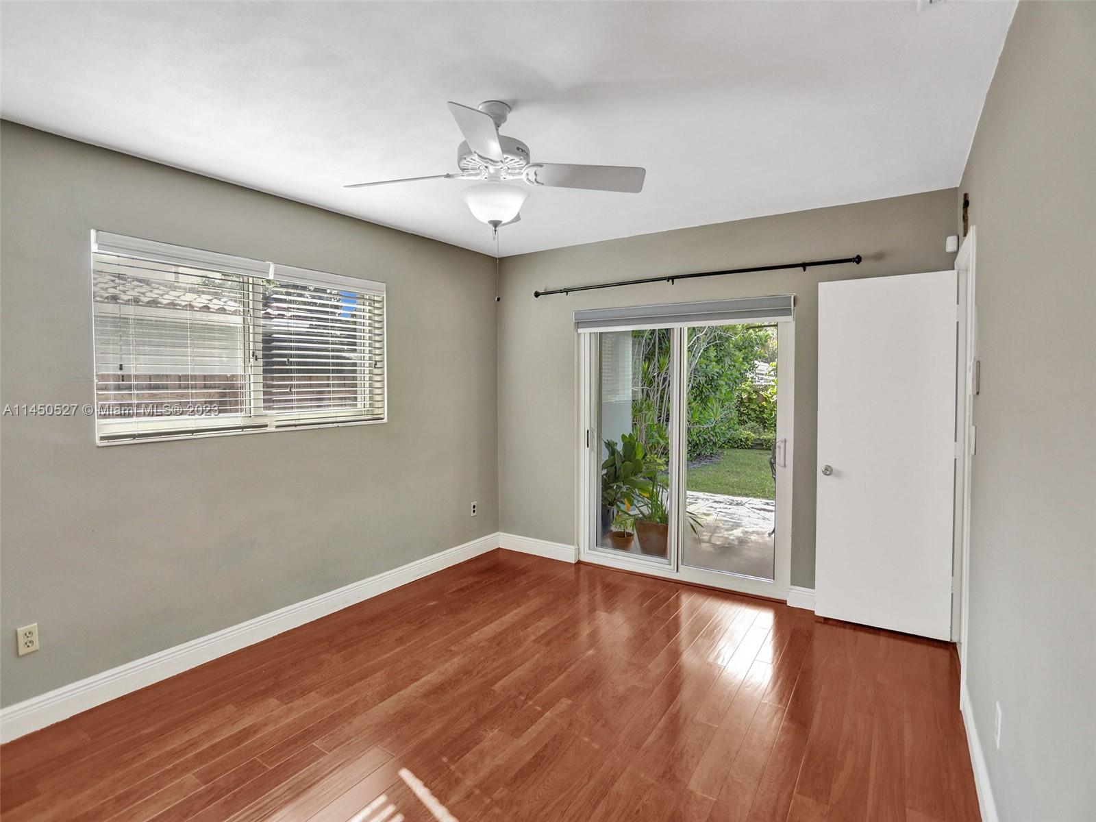 MIAMI LAKES SEC 4 - Residential