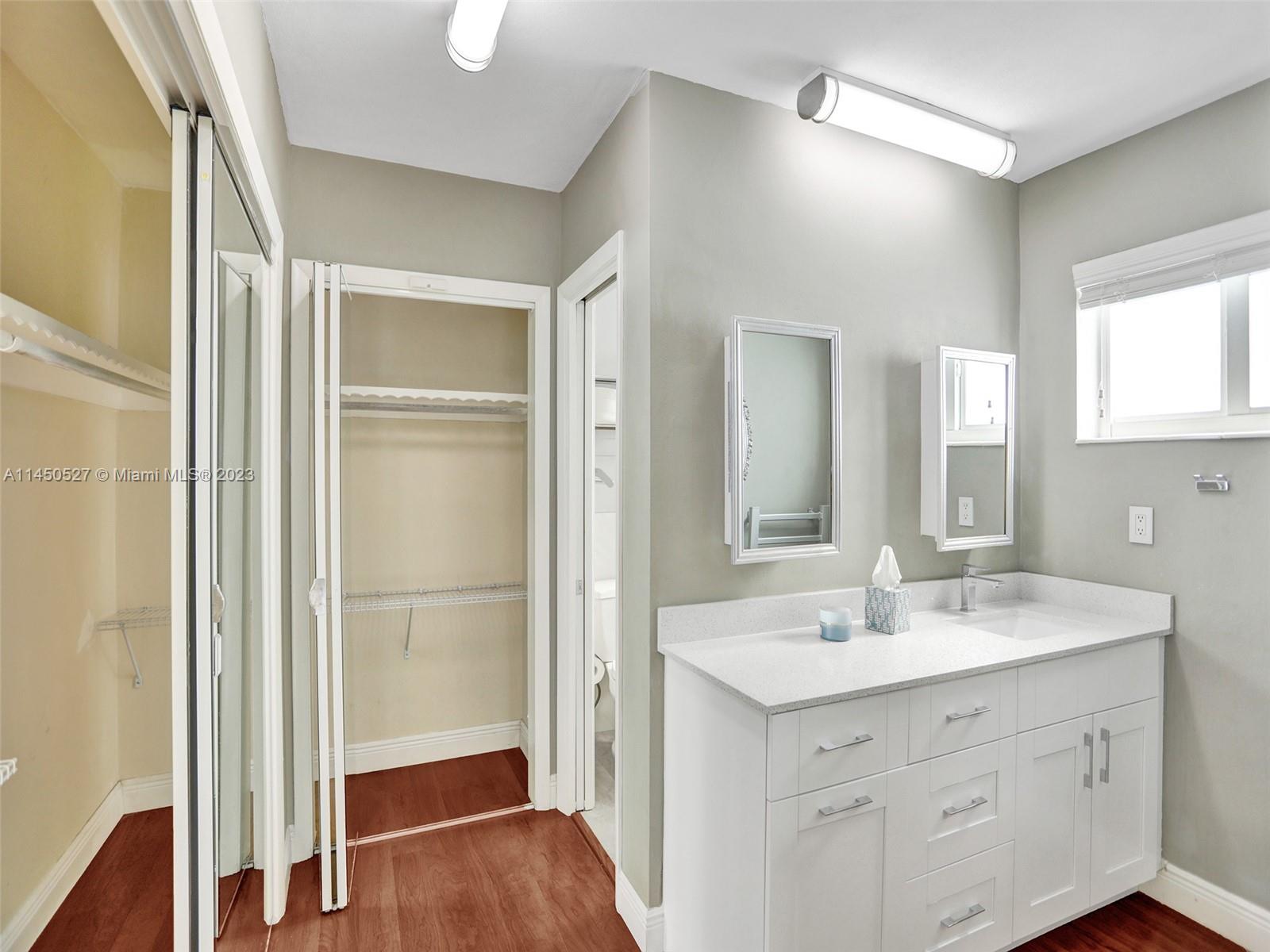 MIAMI LAKES SEC 4 - Residential