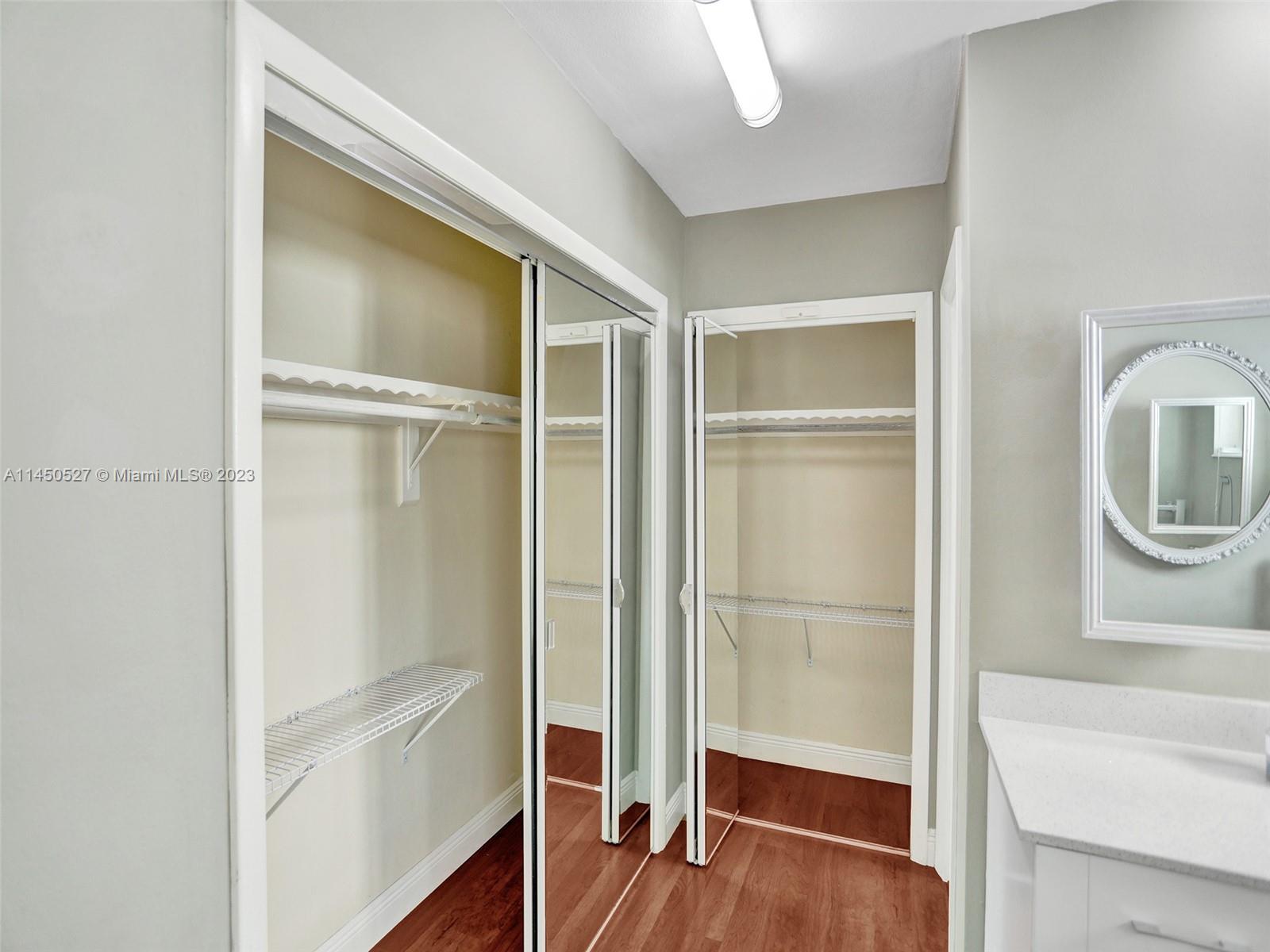 MIAMI LAKES SEC 4 - Residential