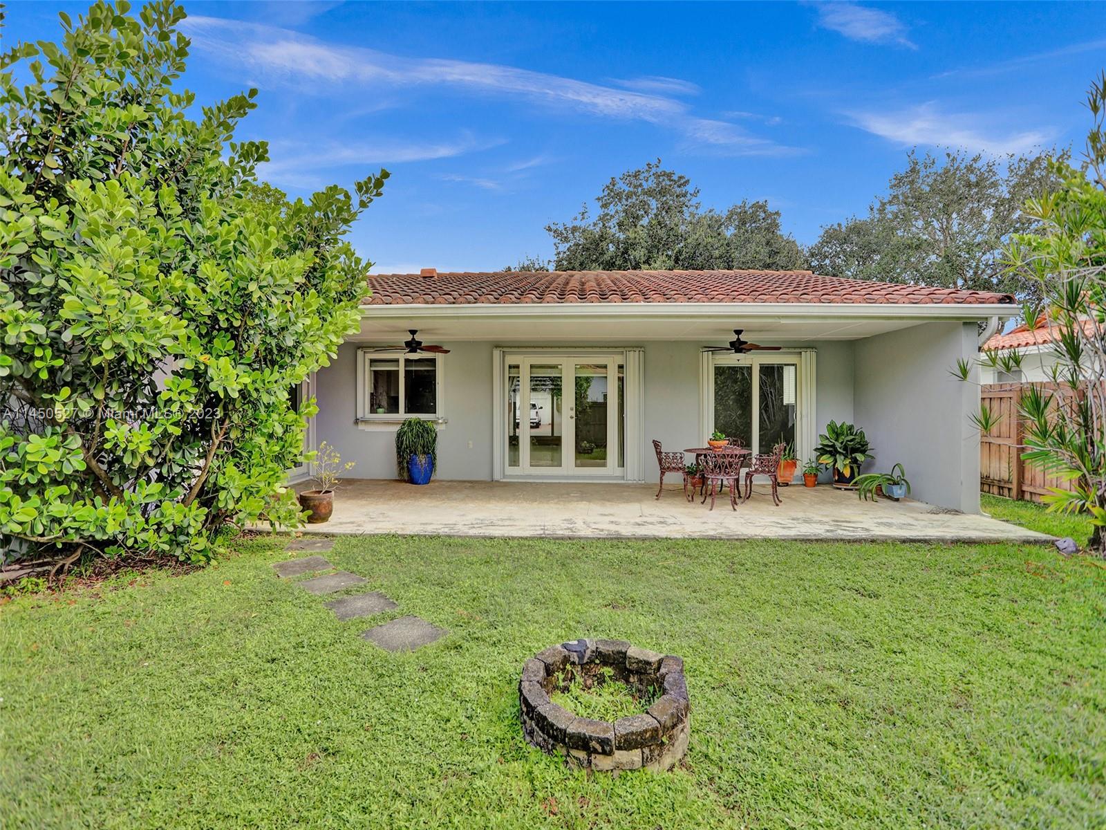 MIAMI LAKES SEC 4 - Residential