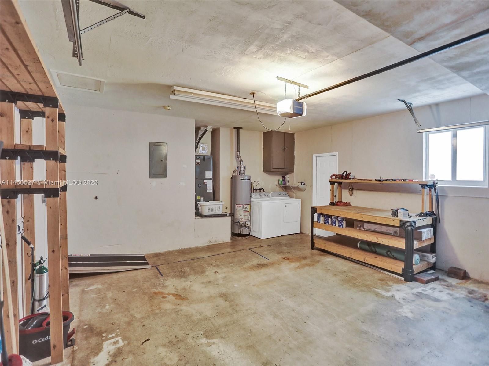 MIAMI LAKES SEC 4 - Residential