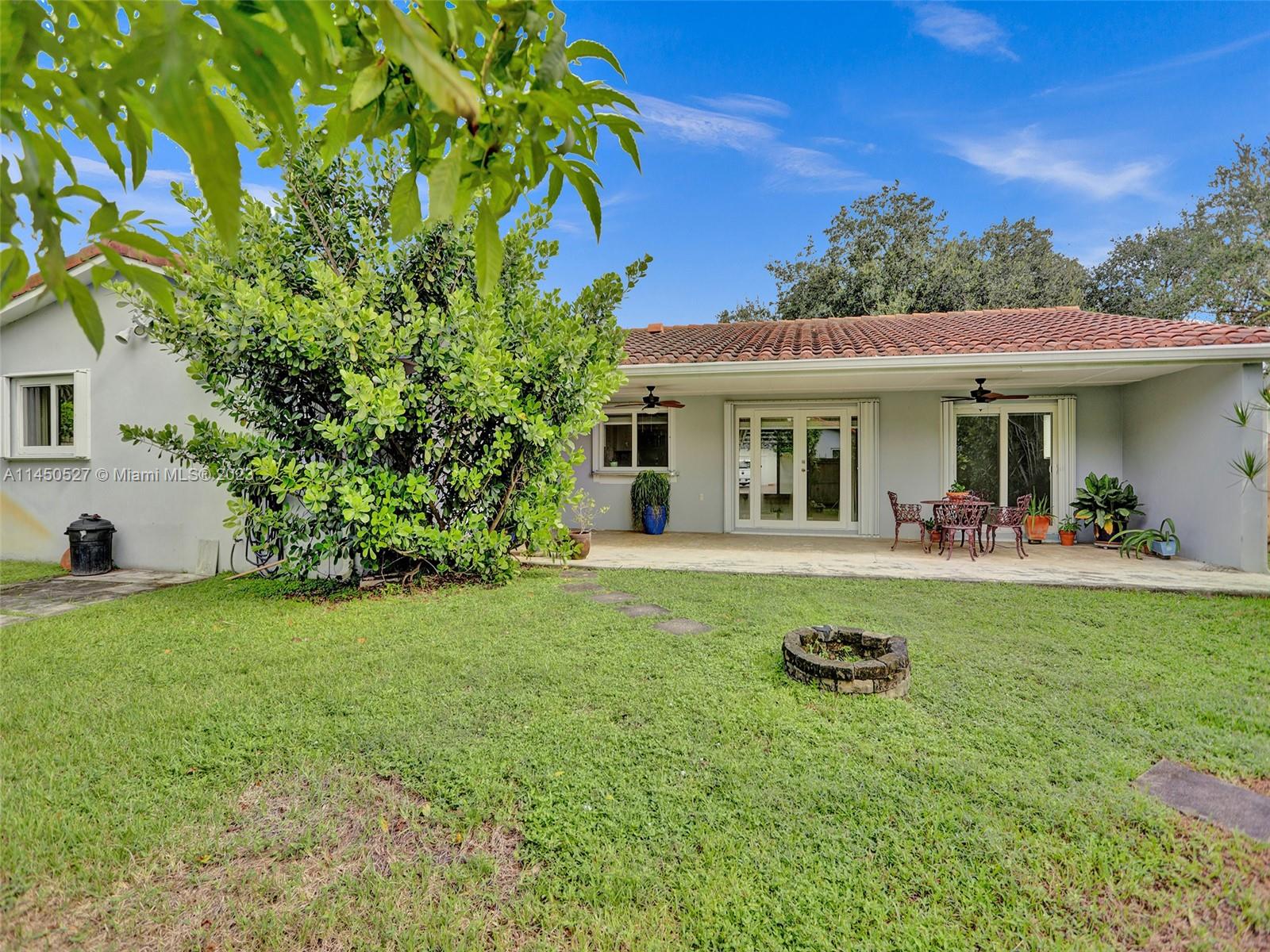 MIAMI LAKES SEC 4 - Residential