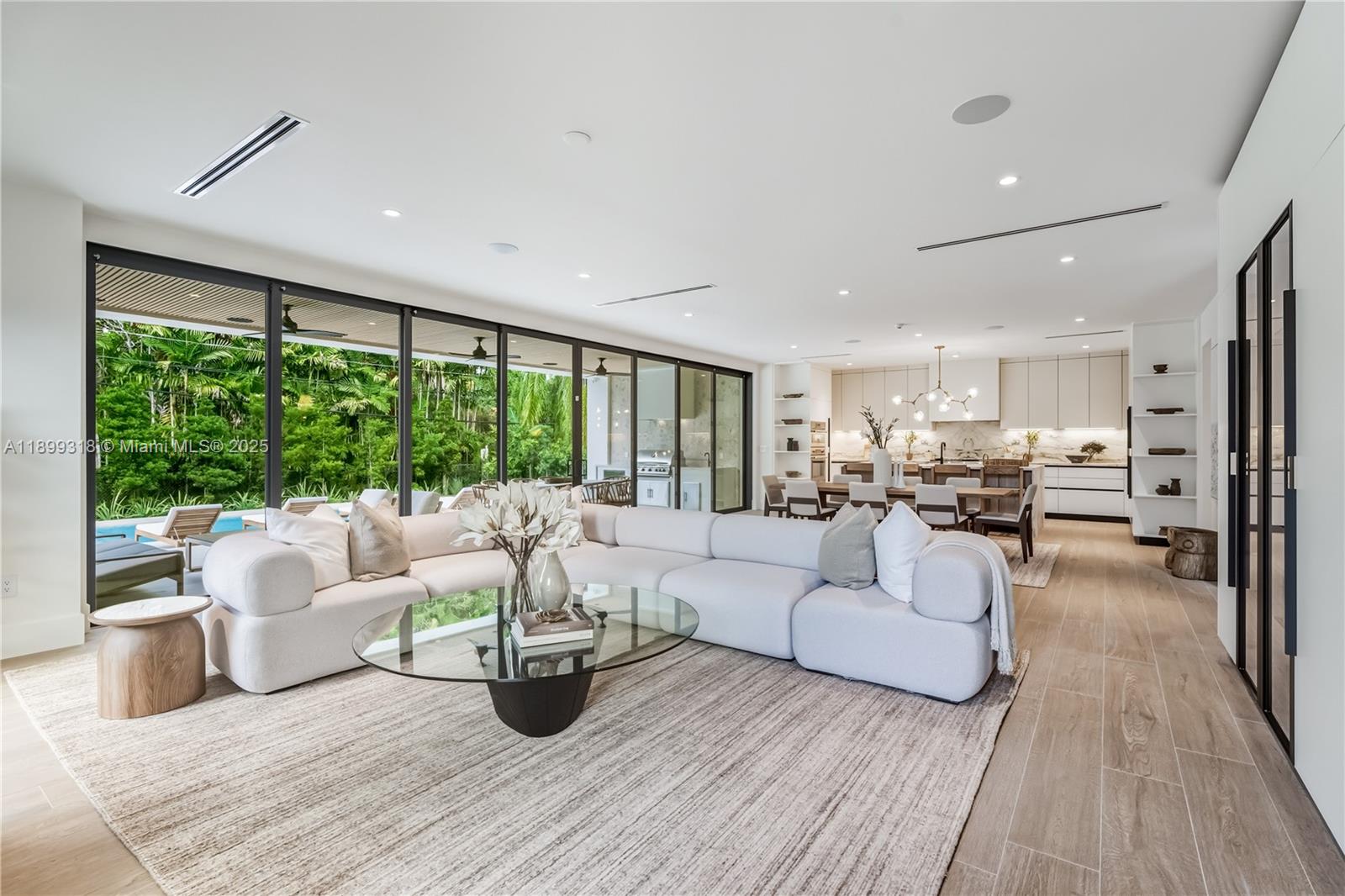 SOUTH MIAMI VILLAS - Residential