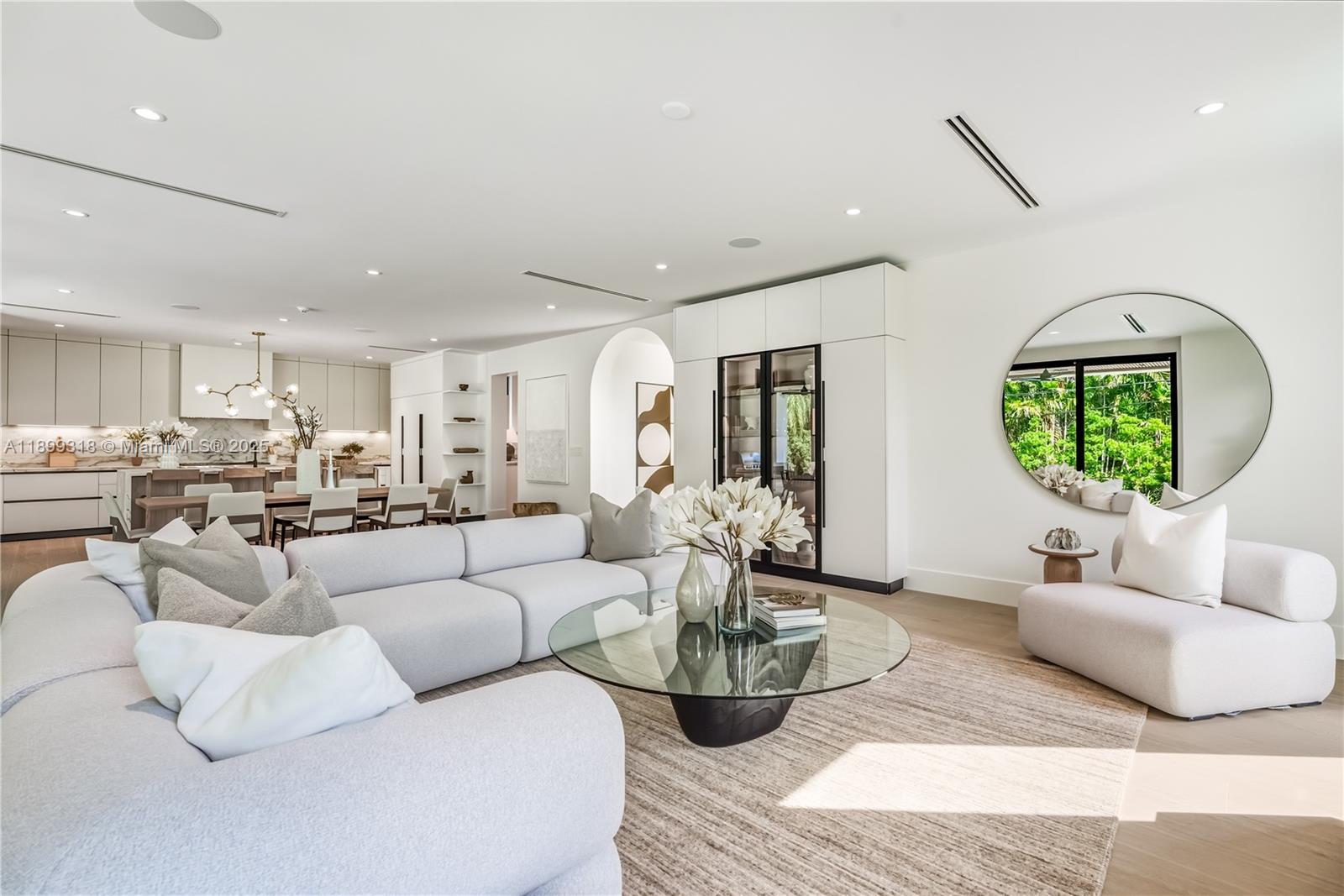 SOUTH MIAMI VILLAS - Residential
