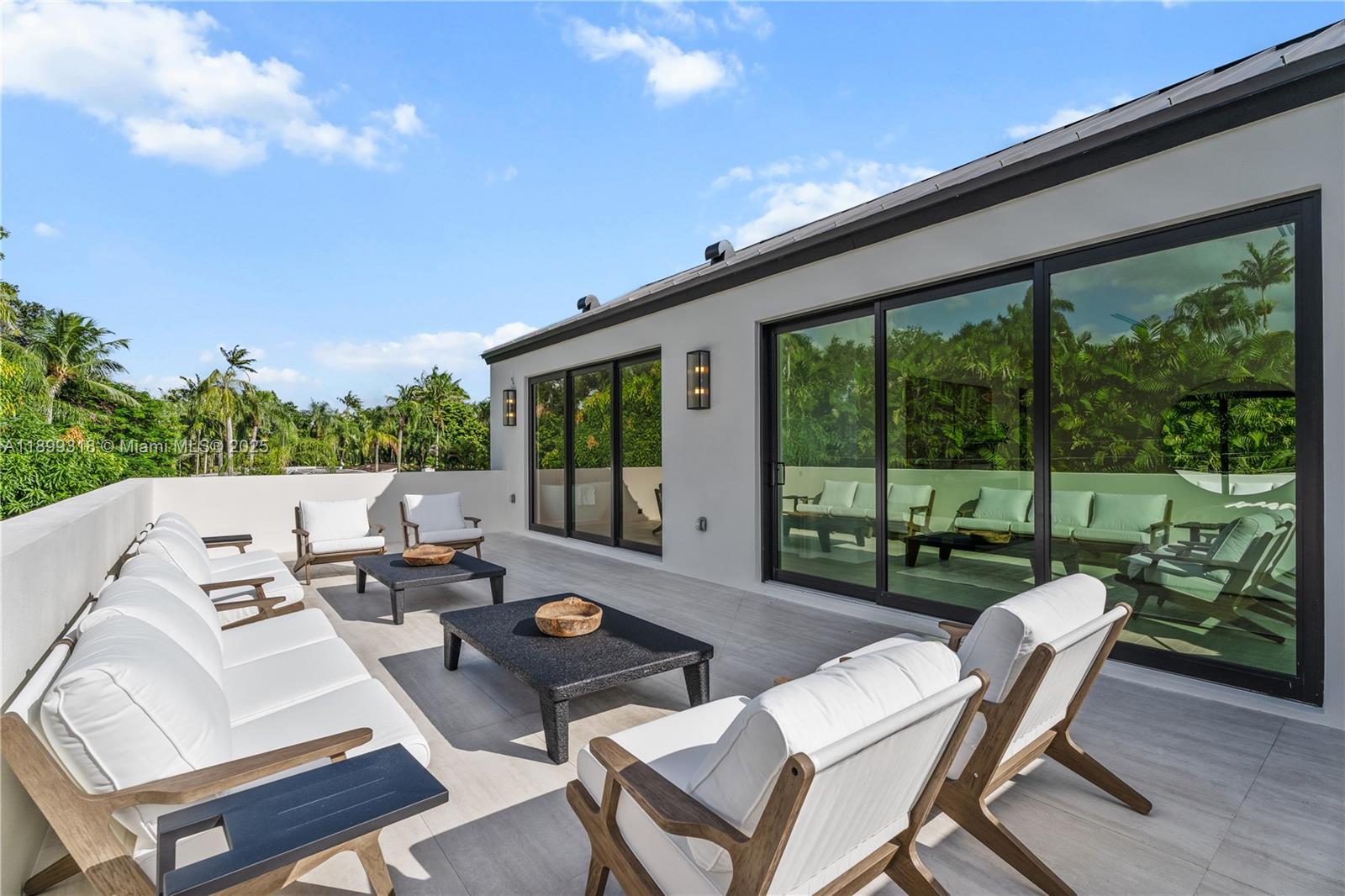 SOUTH MIAMI VILLAS - Residential