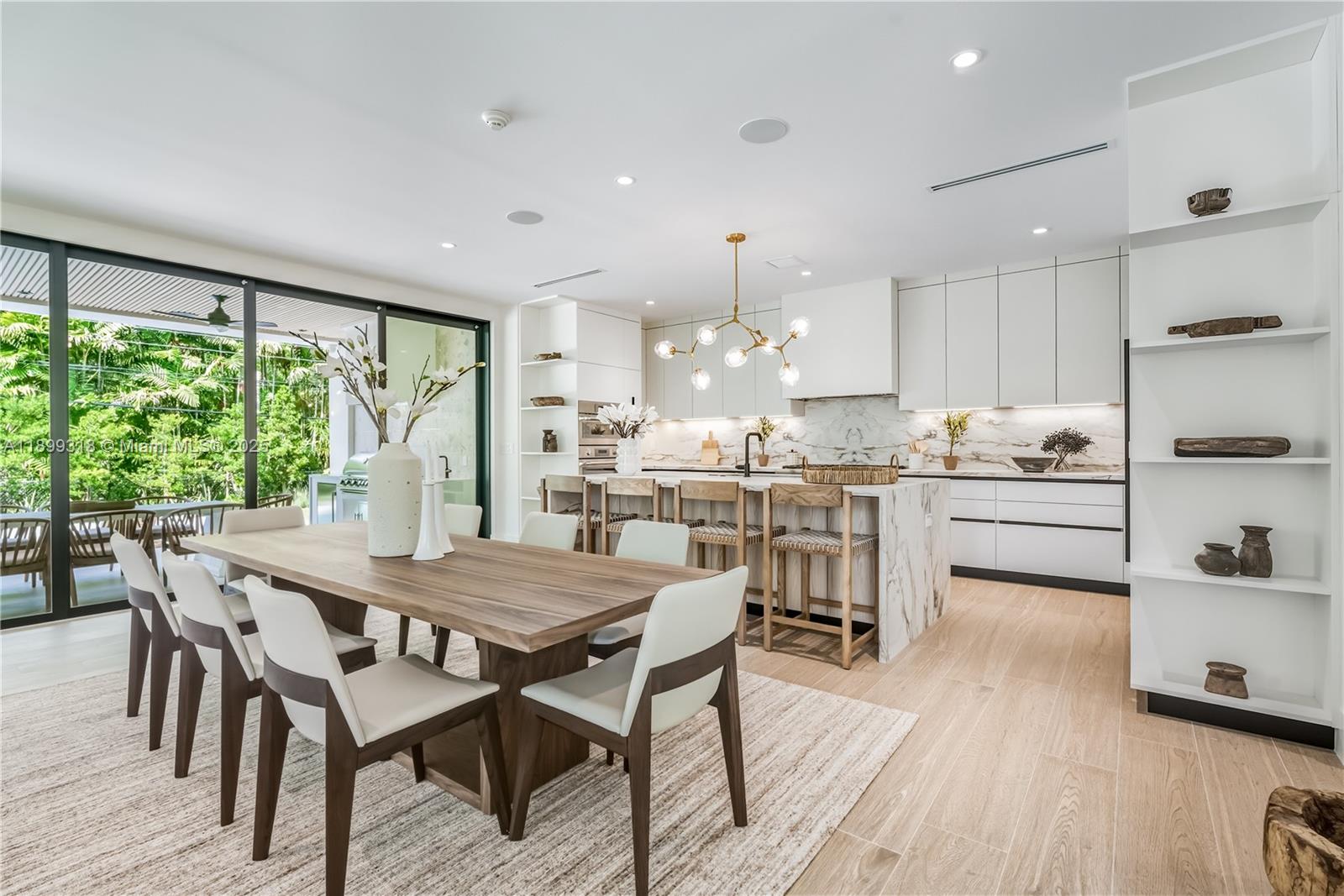 SOUTH MIAMI VILLAS - Residential