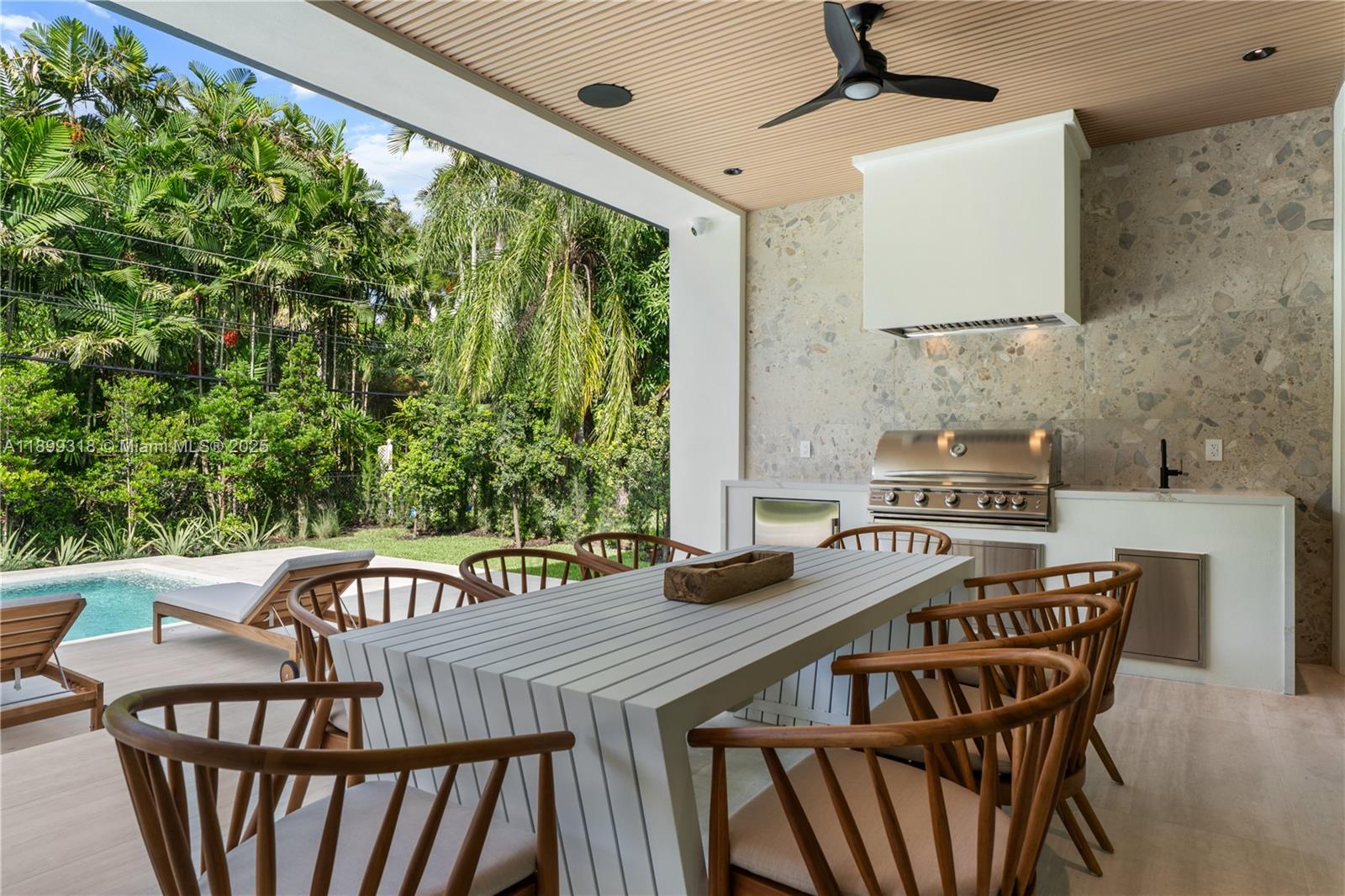 SOUTH MIAMI VILLAS - Residential