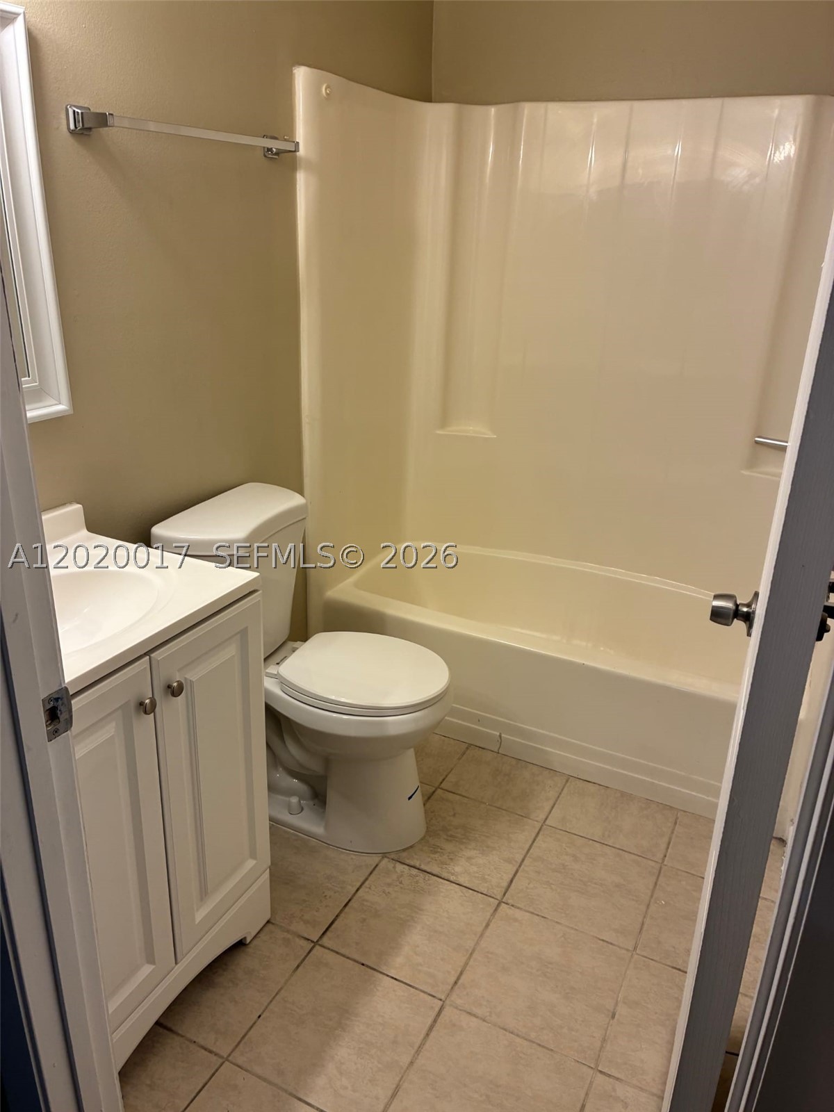 THE HEMINGWAY, A CONDOMIN - Residential Lease