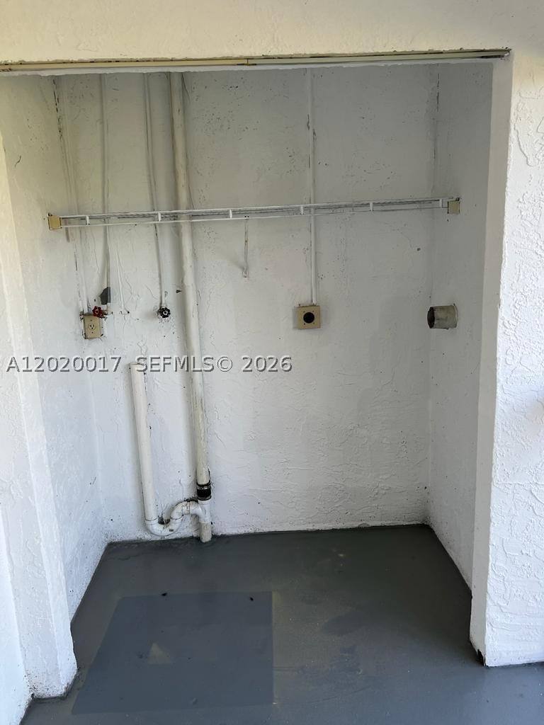 THE HEMINGWAY, A CONDOMIN - Residential Lease