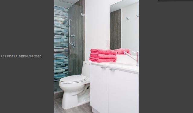 ELISA CONDO - Residential