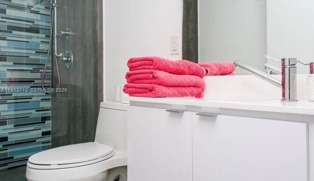 ELISA CONDO - Residential