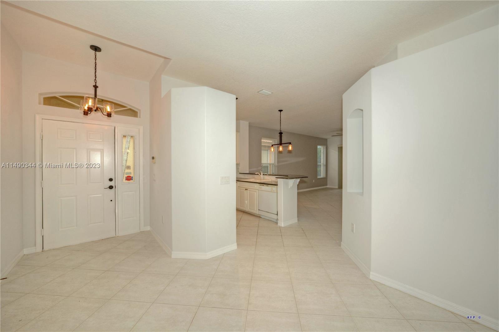 JENSEN BEACH GOLF AND COU - Residential Lease