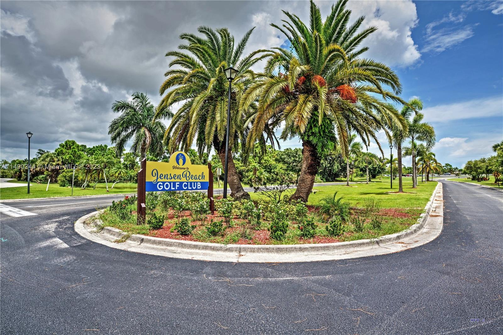 JENSEN BEACH GOLF AND COU - Residential Lease