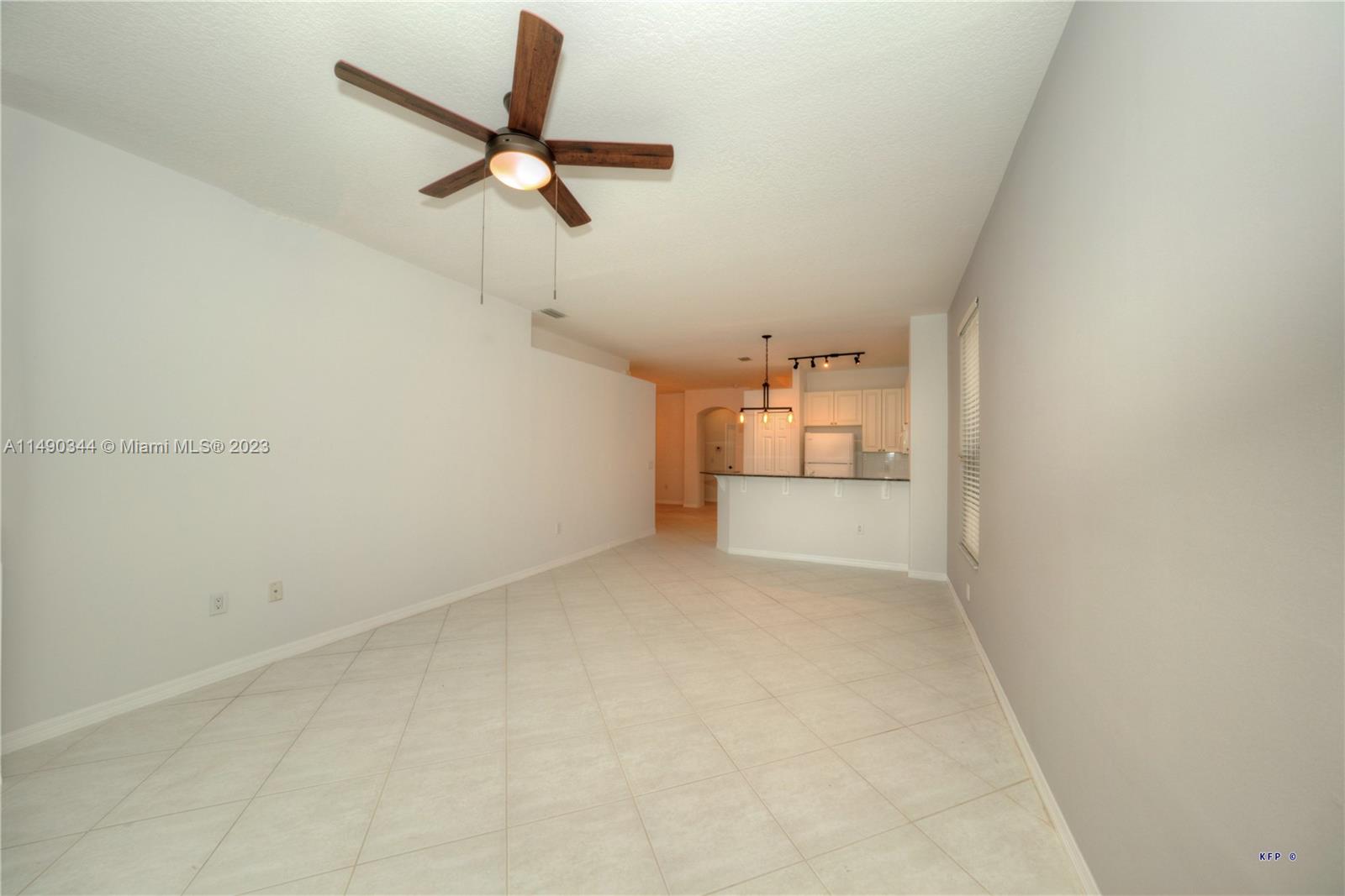 JENSEN BEACH GOLF AND COU - Residential Lease