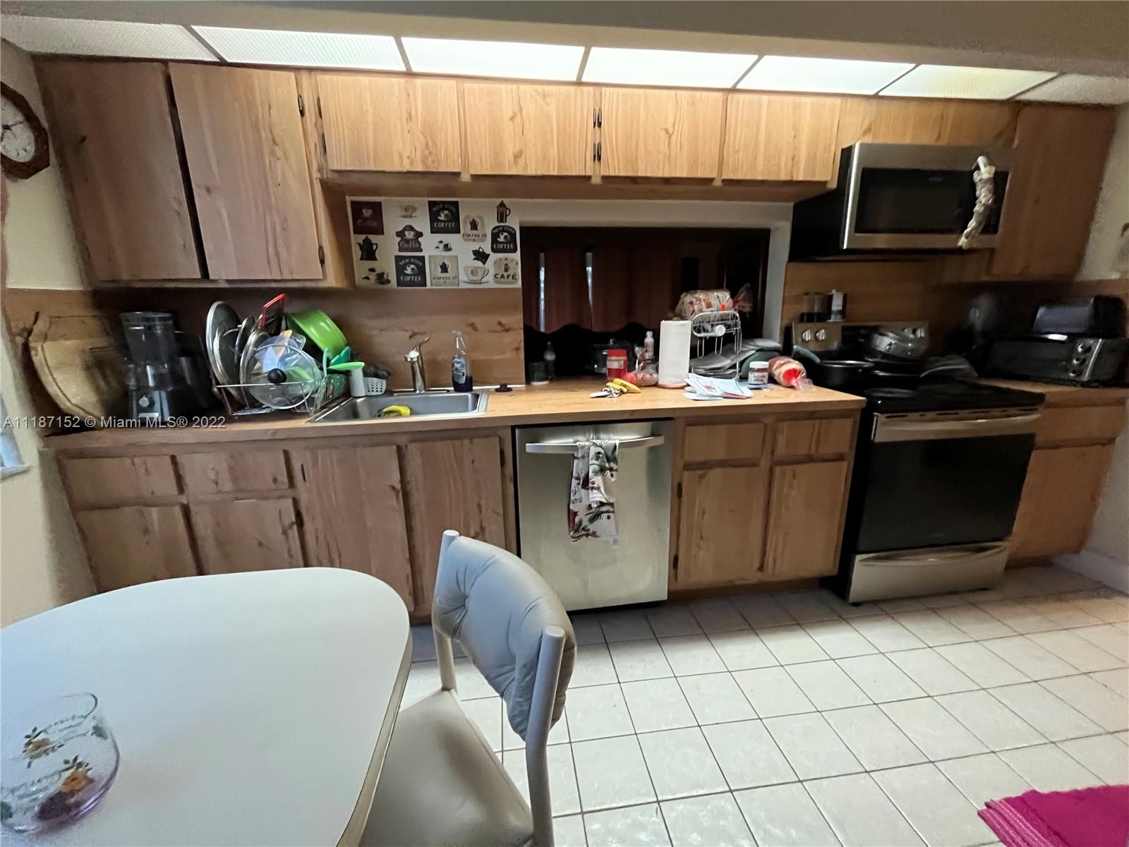 ROYAL PALM AT PLANTATION - Residential