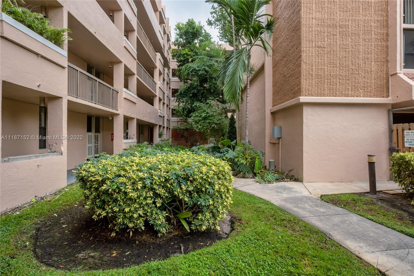 ROYAL PALM AT PLANTATION - Residential