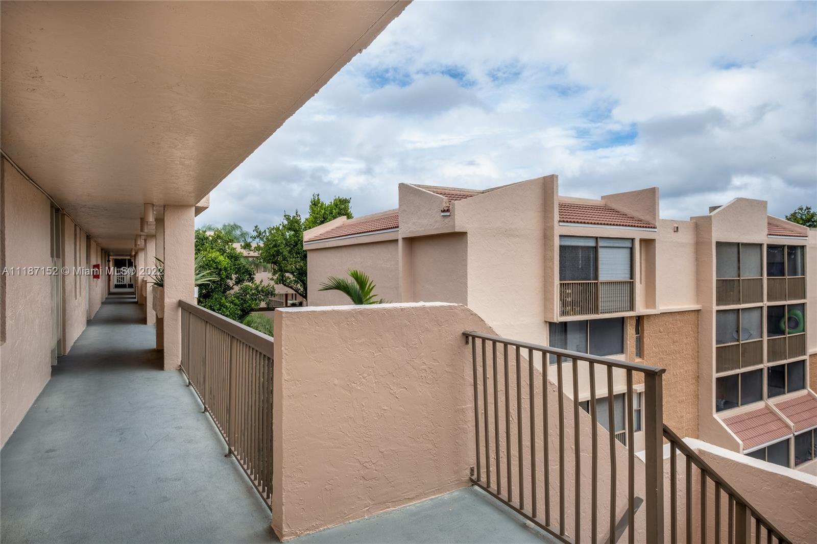 ROYAL PALM AT PLANTATION - Residential