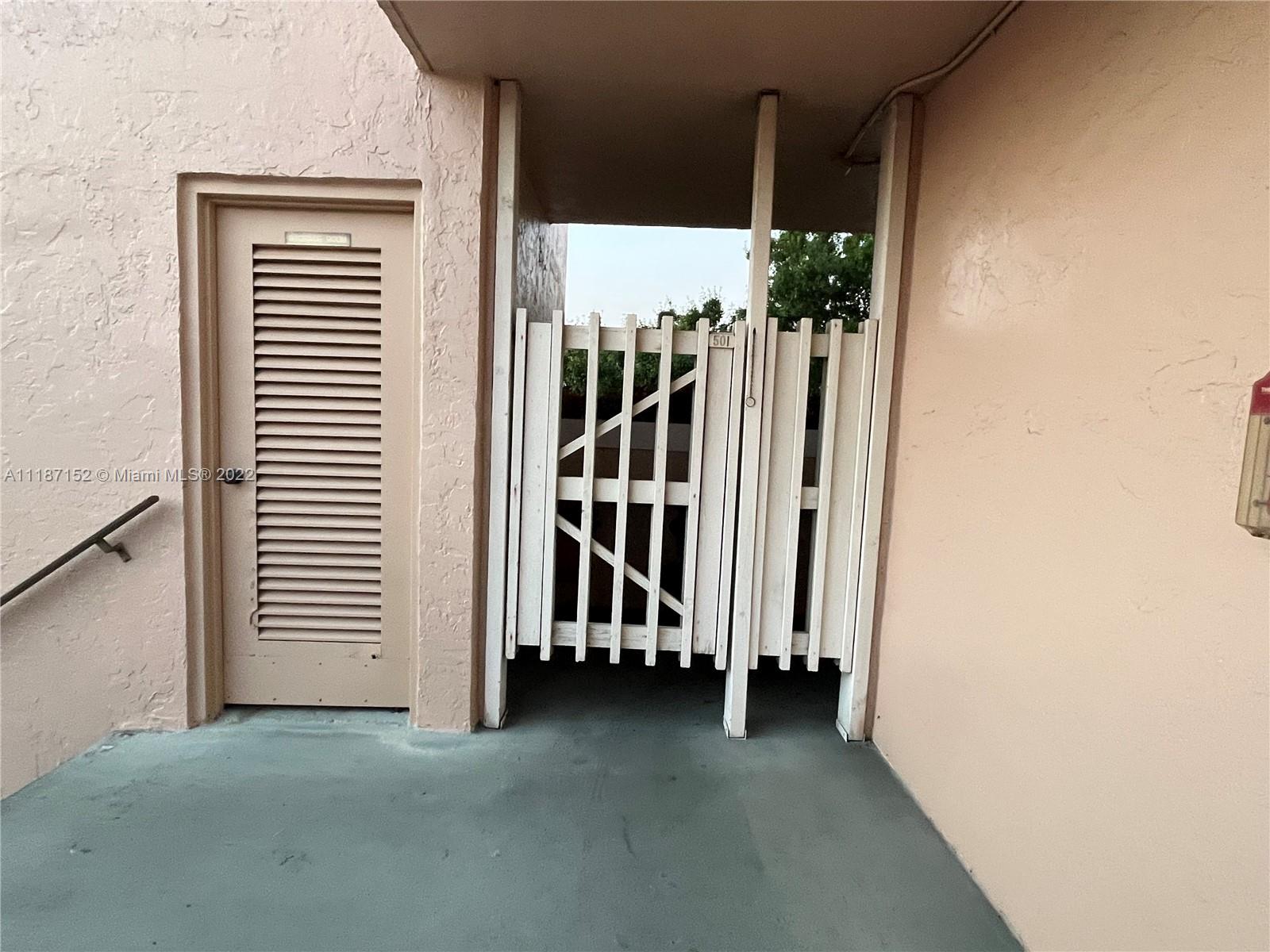 ROYAL PALM AT PLANTATION - Residential