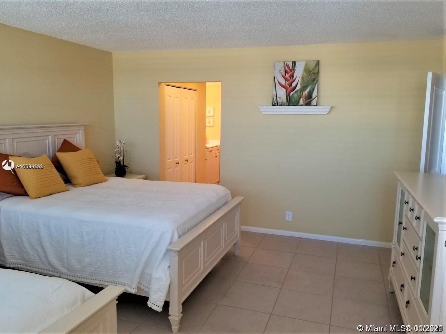 IMPERIAL TOWERS APTS COND - Residential