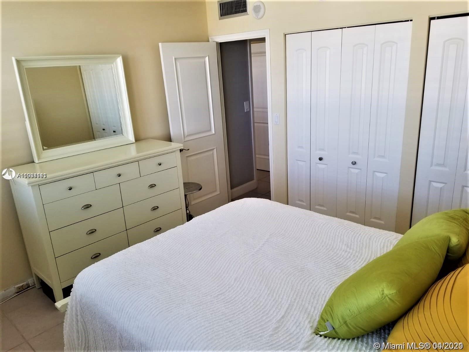 IMPERIAL TOWERS APTS COND - Residential