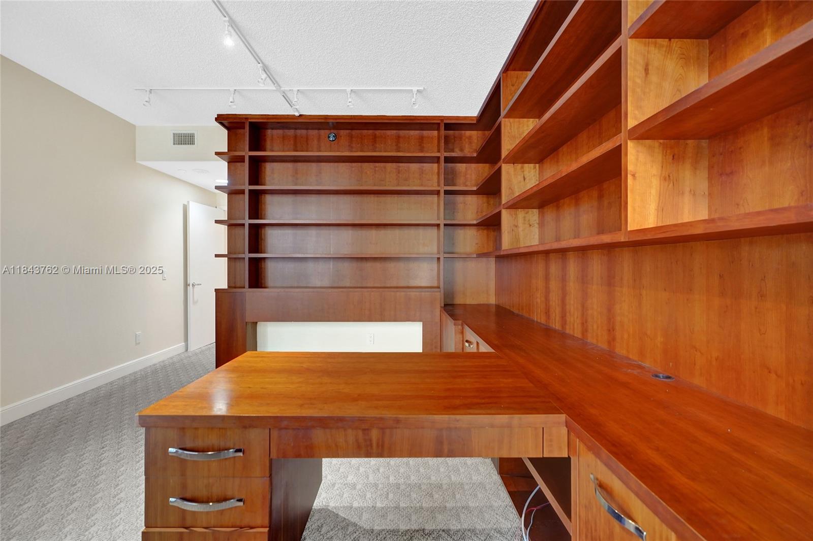 ATLANTIC II AT THE POINT - Residential