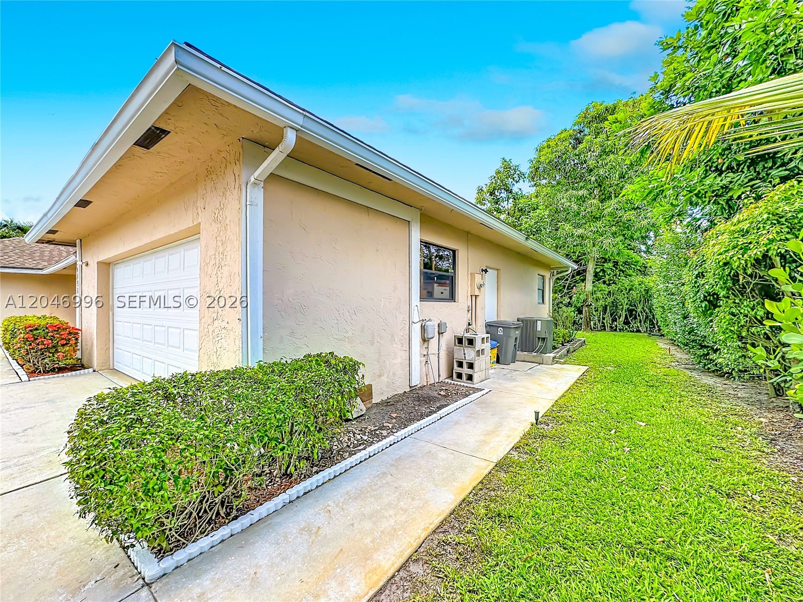 COCO WOOD LAKES SEC 3 - Residential