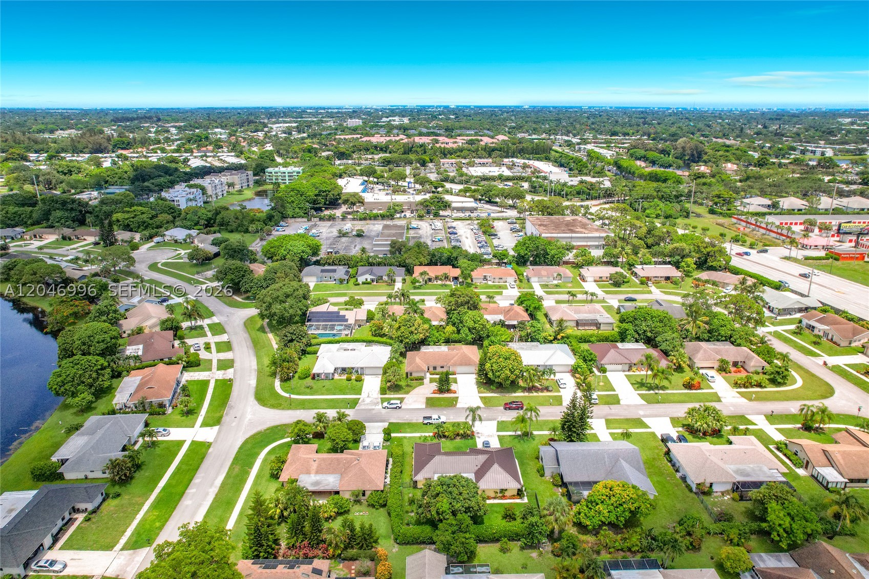 COCO WOOD LAKES SEC 3 - Residential