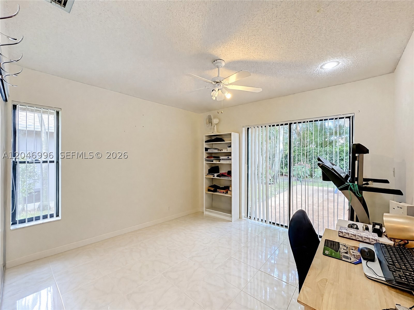 COCO WOOD LAKES SEC 3 - Residential