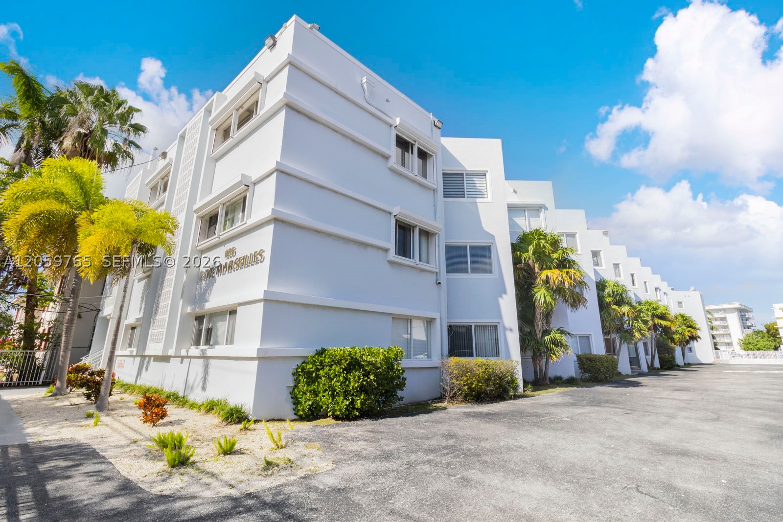 RIVE MARSEILLES CONDO - Residential