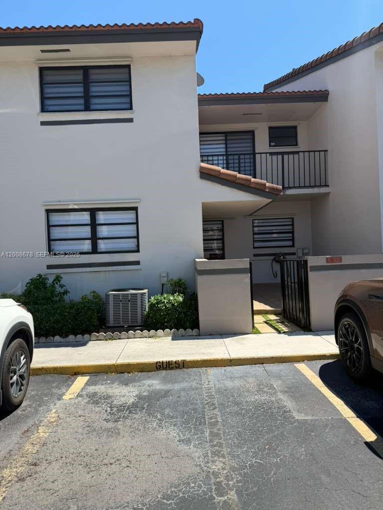 Beautiful and extraordinary 2 story townhome, 2 bedroom, 2 1/2 bath, & plenty of parking space. Beautiful flooring thought out the house as well as extra storage space. This property features lots of upgrades, open floor plan, beautiful Kitchen and Bathrooms. Centrally located near great schools, shopping center, restaurants, hospital, supermarkets, parks.
