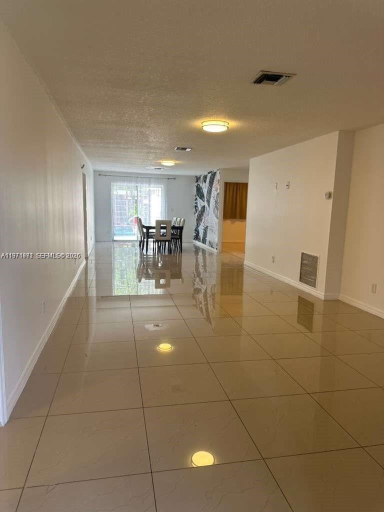 TOWN OF HALLANDALE B-13 - Residential