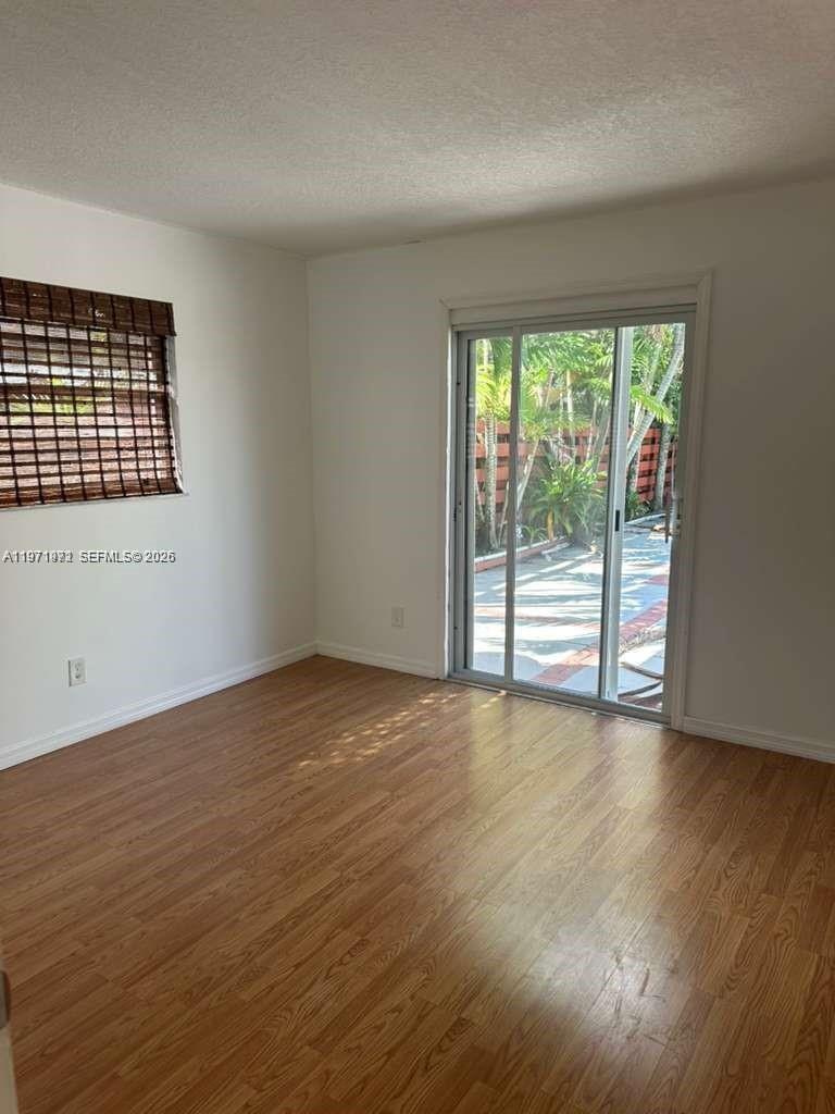 TOWN OF HALLANDALE B-13 - Residential