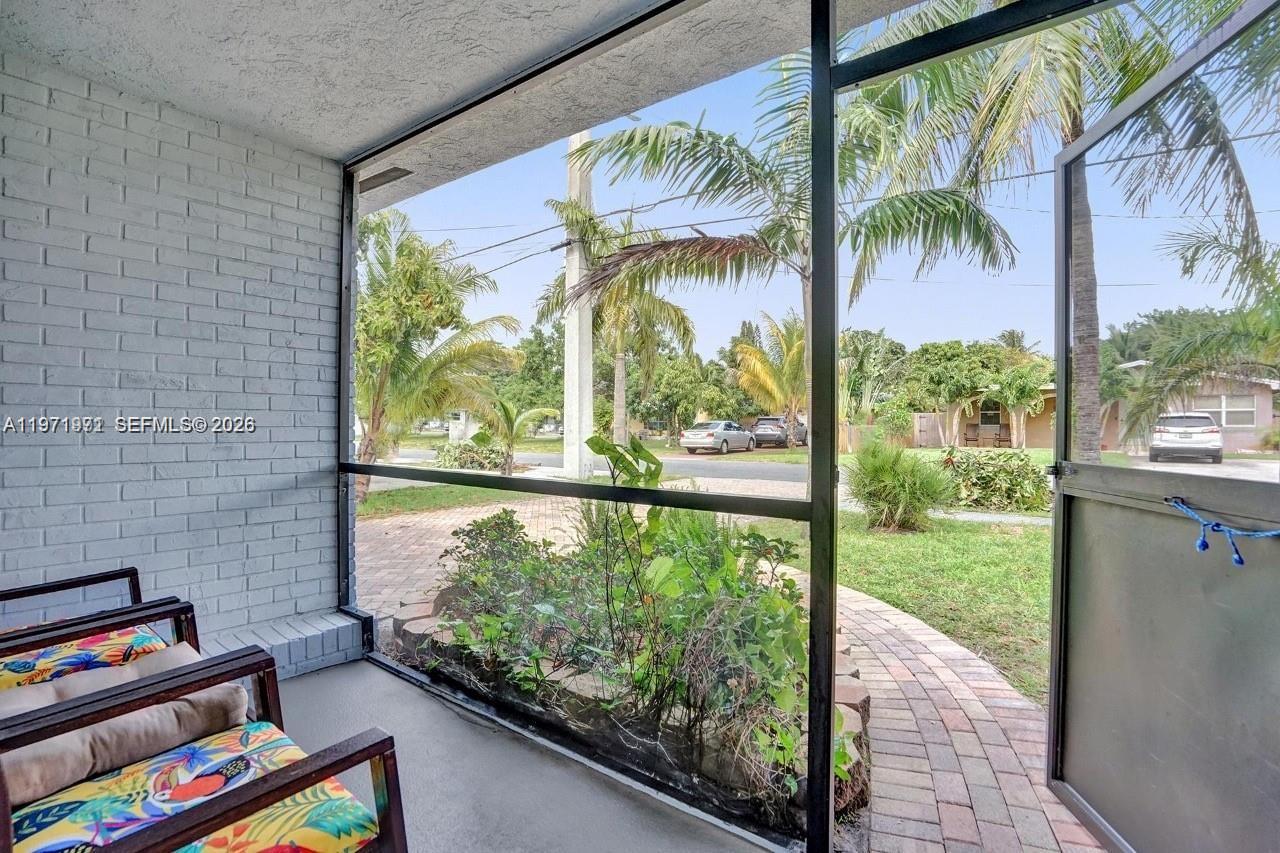 TOWN OF HALLANDALE B-13 - Residential