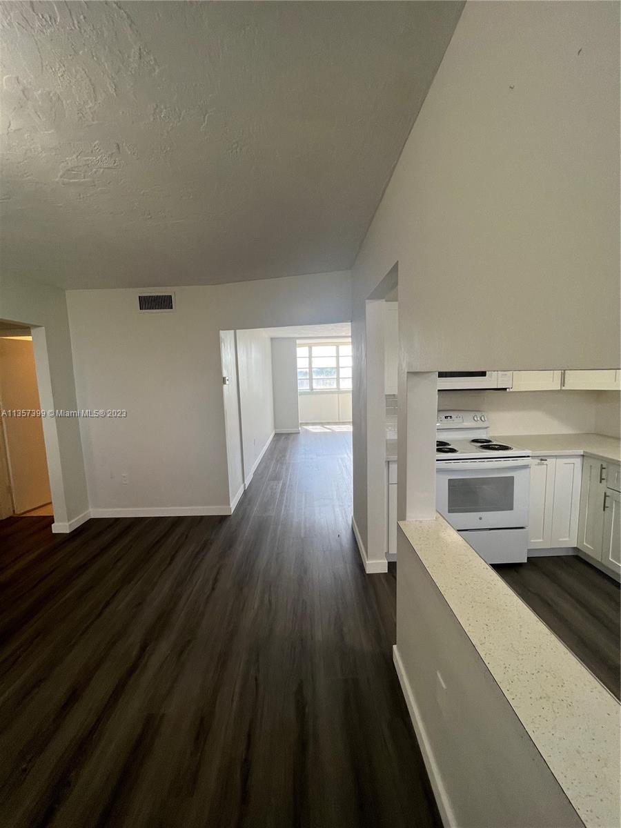 1475 TERRA TOWERS CONDO - Residential Lease