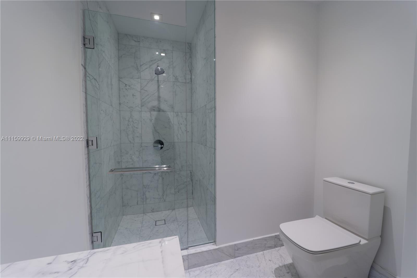 JADE SIGNATURE CONDO - Residential
