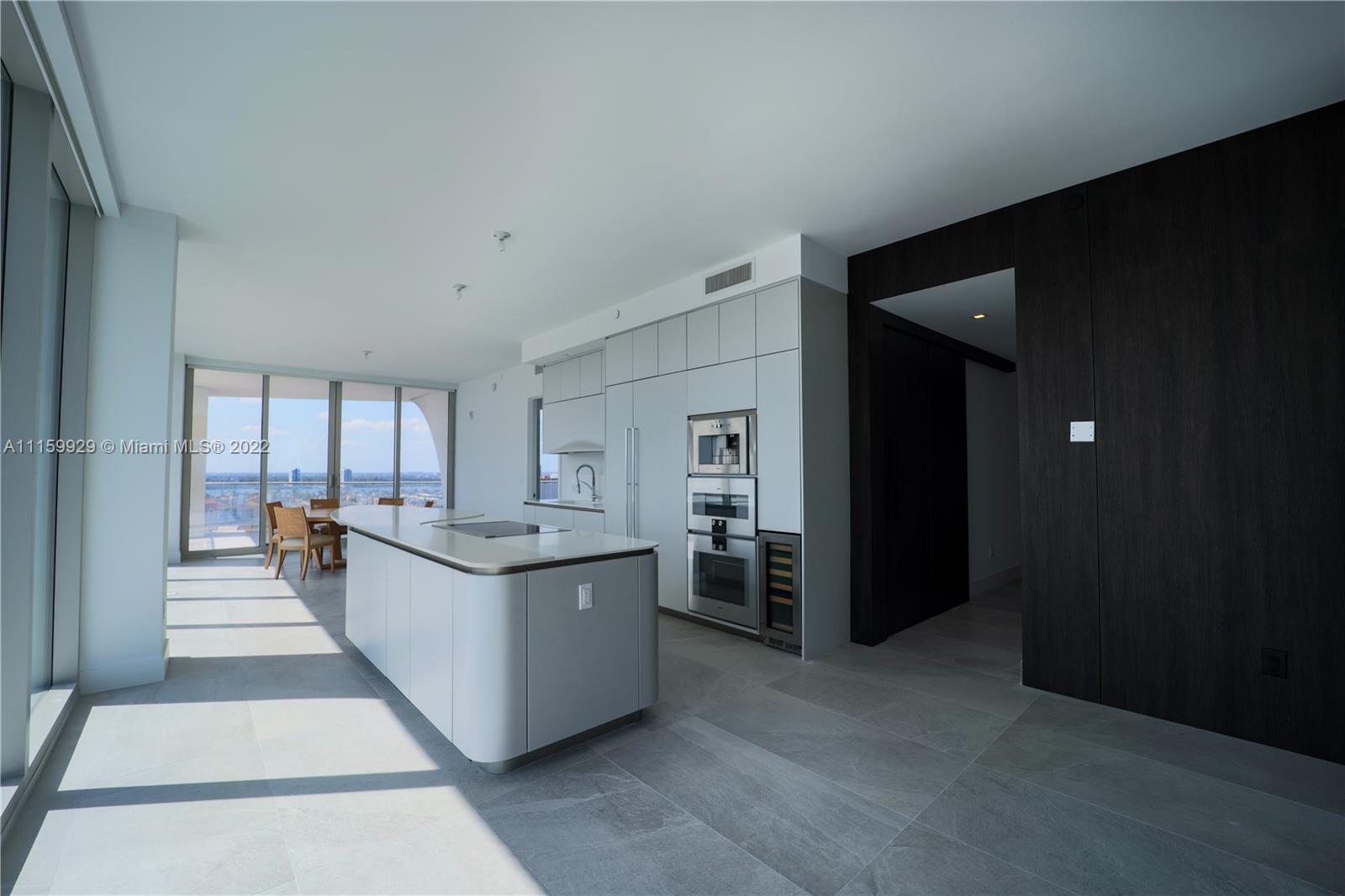 JADE SIGNATURE CONDO - Residential