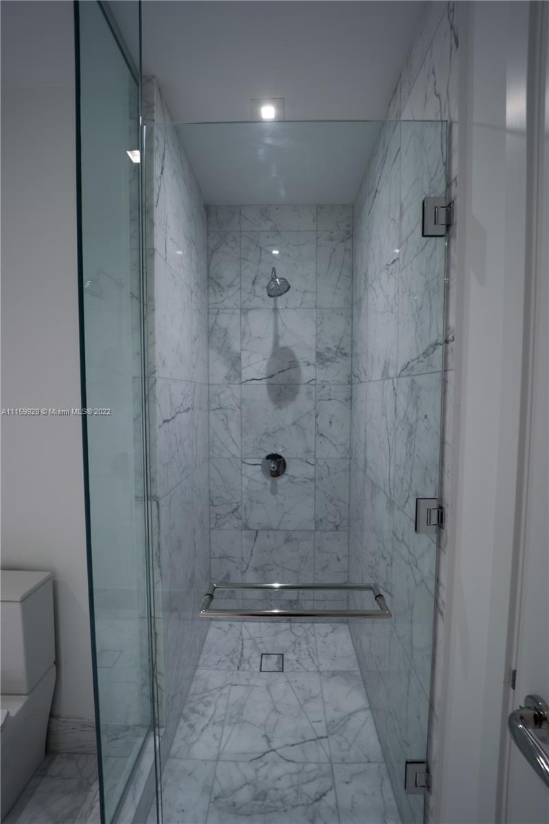 JADE SIGNATURE CONDO - Residential