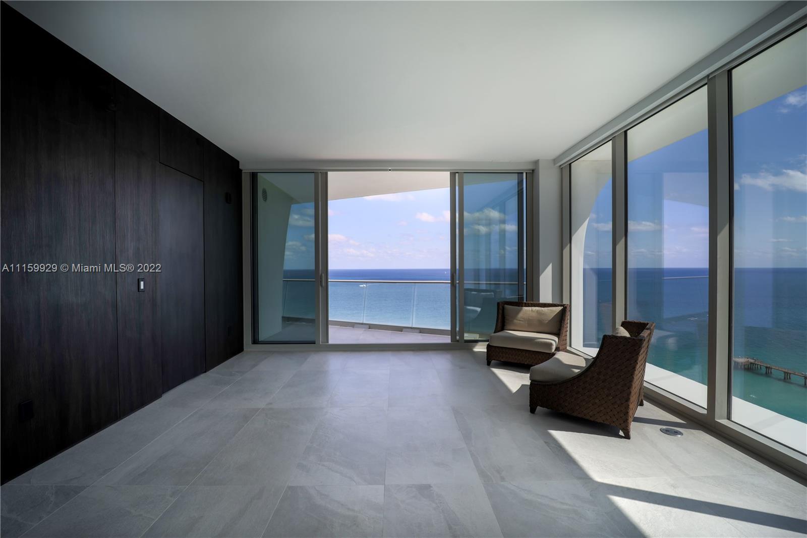 JADE SIGNATURE CONDO - Residential