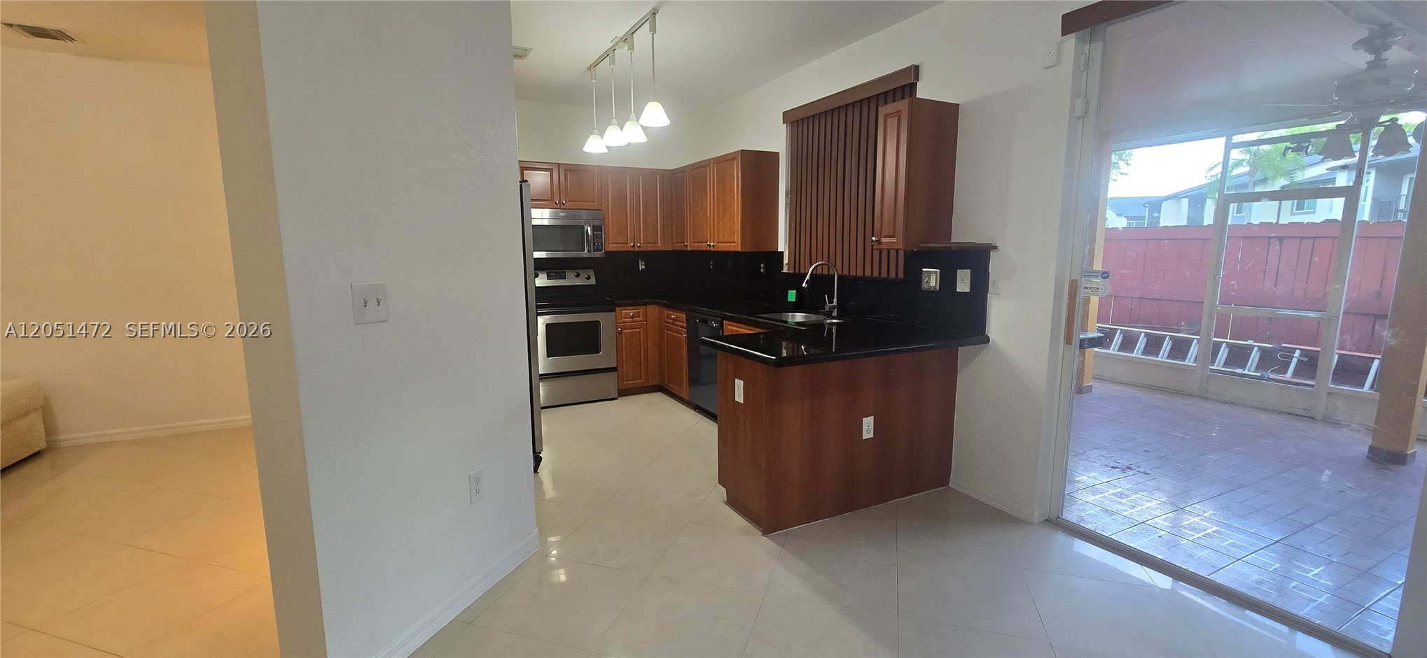 CASA DEL SUR - Residential Lease