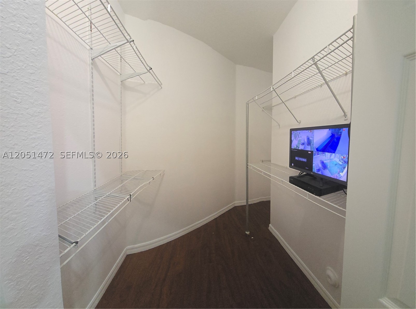CASA DEL SUR - Residential Lease