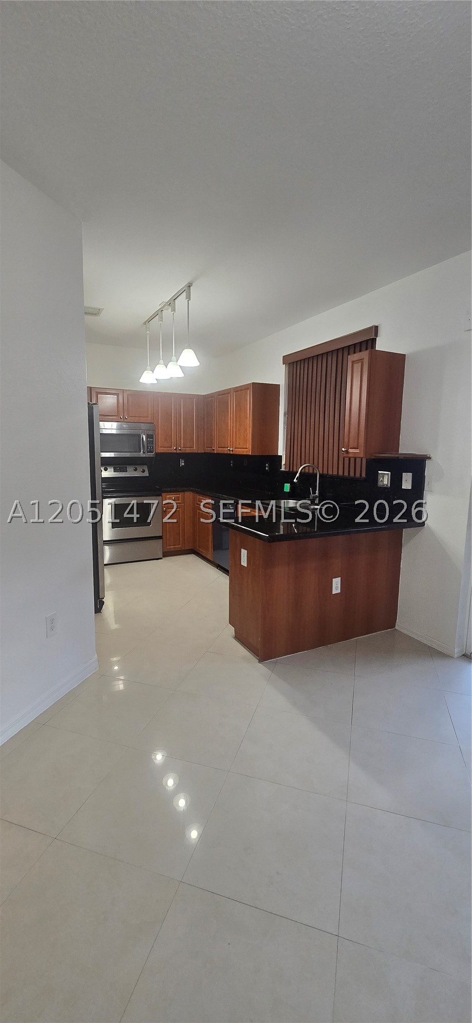 CASA DEL SUR - Residential Lease