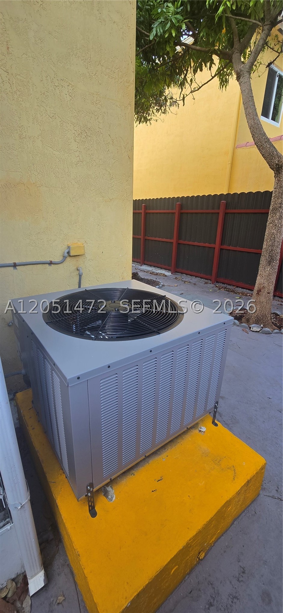 CASA DEL SUR - Residential Lease