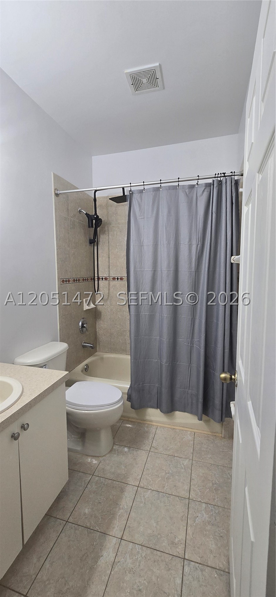 CASA DEL SUR - Residential Lease