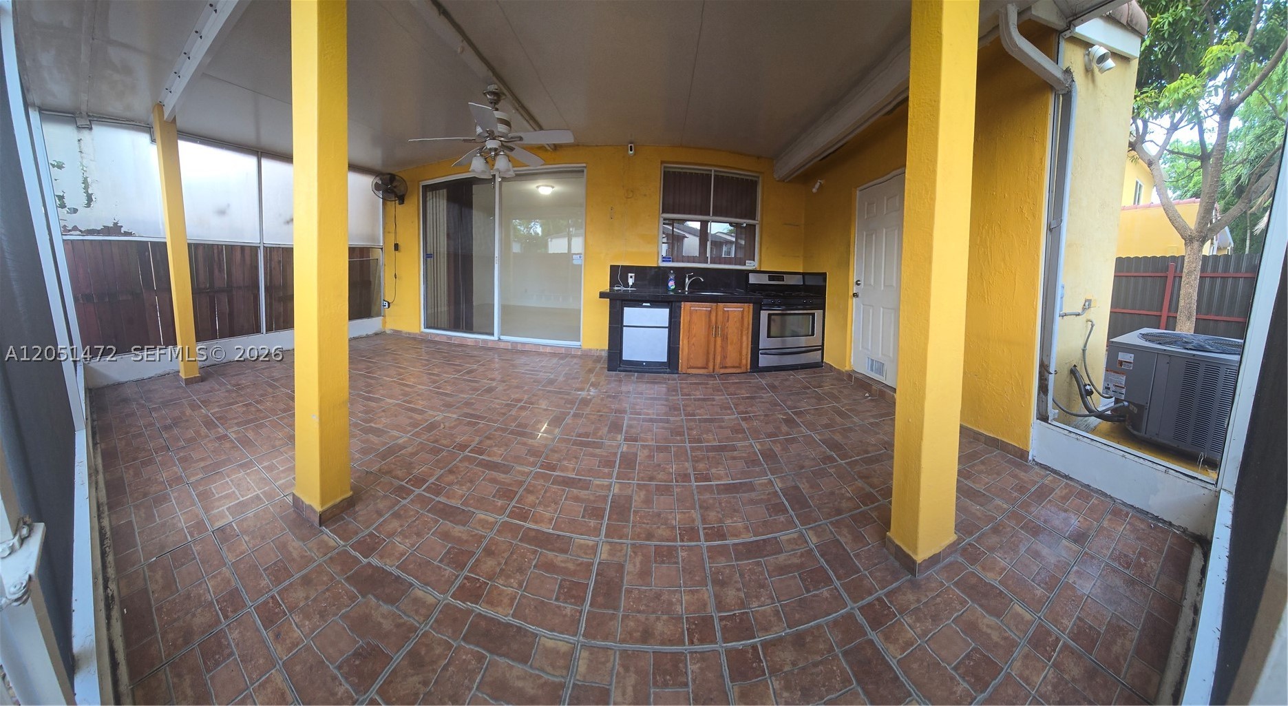 CASA DEL SUR - Residential Lease