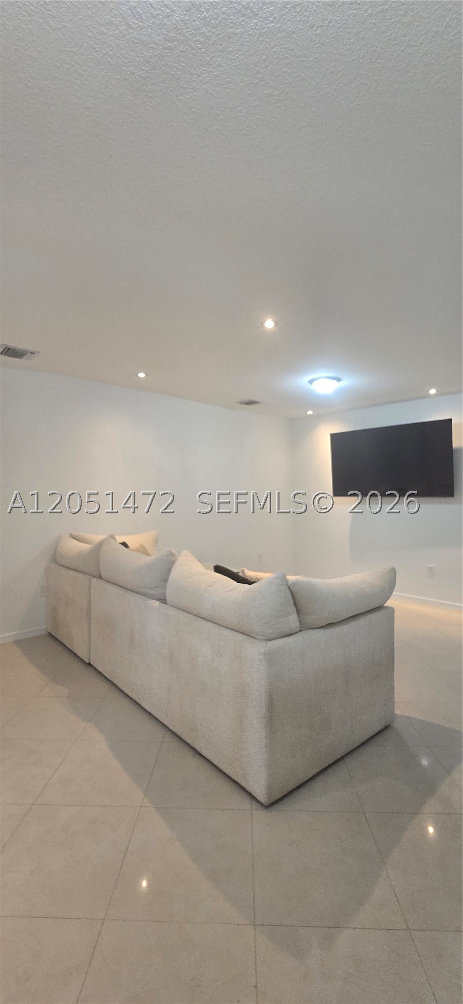 CASA DEL SUR - Residential Lease