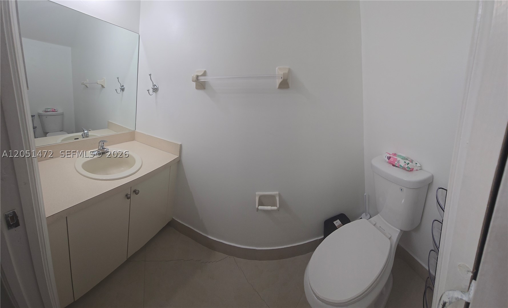 CASA DEL SUR - Residential Lease