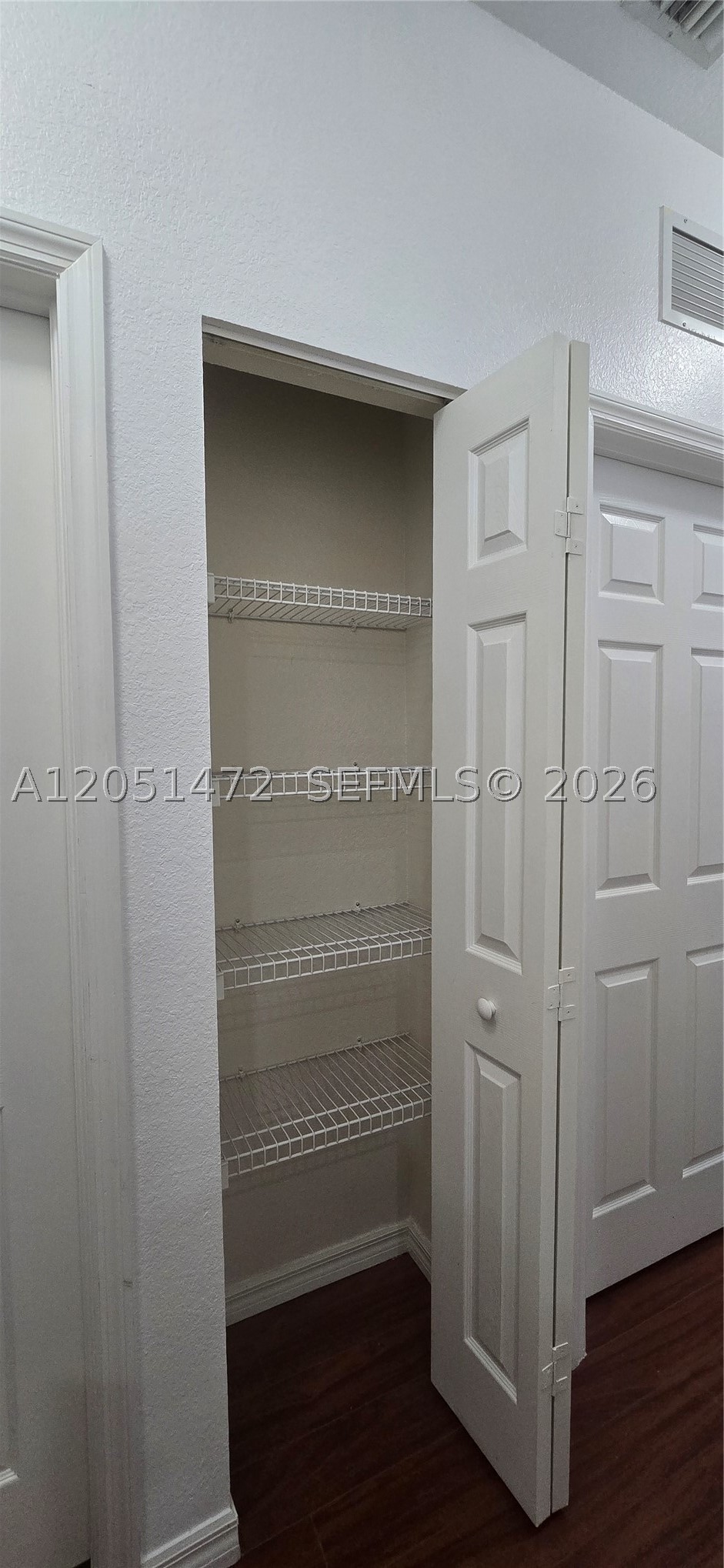 CASA DEL SUR - Residential Lease