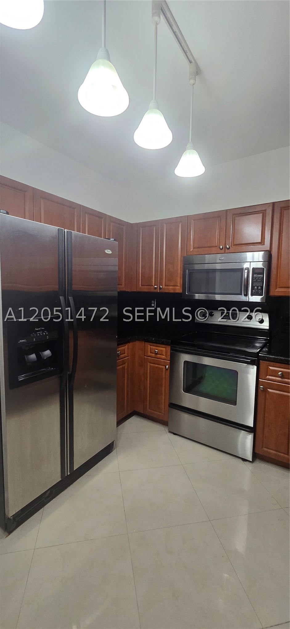CASA DEL SUR - Residential Lease