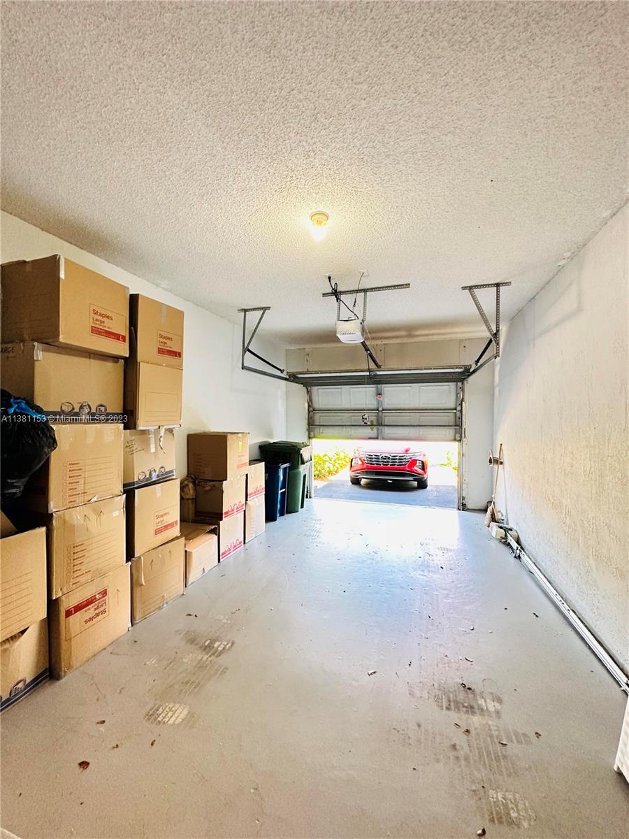 SECTORS 3 & 4 BOUNDARY PL - Residential Lease